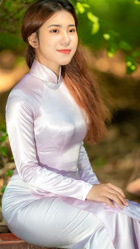 Pink Satinsilk Ao Dai And White Satinsilk Trousers Trong 2020 Phụ Nữ Áo Dài Con Gái