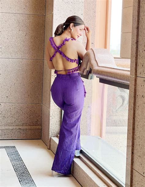 Hina Khan Flaunts Her Sexy Back In Purple Backless Crop Top And Pant See Jaw Dropping Pics