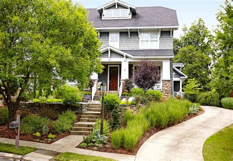 Front Yard Landscaping Makeover Better Homes And Gardens