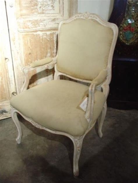 First crafted in the 1720's, locally sold pieces were left unfinished or waxed. A Photo Guide to Antique Chair Identification | Dengarden