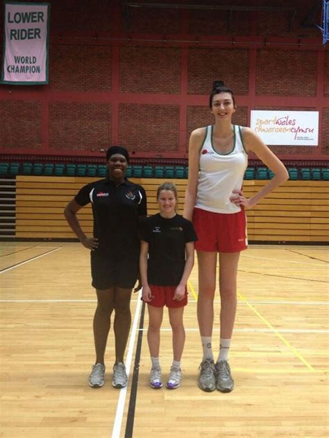 Jessica Pardoe Tall By Lowerrider Tall Women Tall Girl Muscle Girls