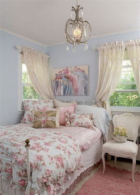 33 Simple Shabby Chic Bedroom Decorating Ideas