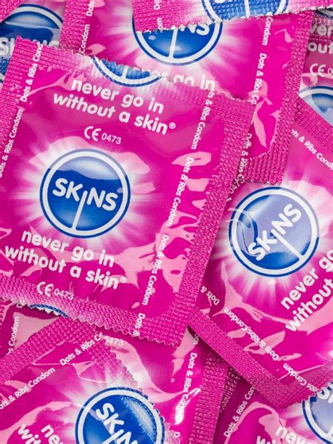 Skins Dotted And Ribbed Condoms 100 Pack · Cheekydrops 🍒