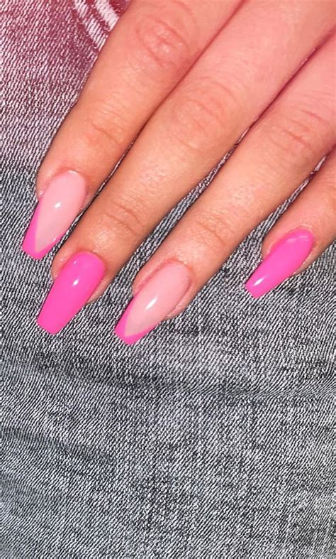 25 Cute Ways To Wear Hot Pink Acrylic Nails Hot Pink Nails 2021