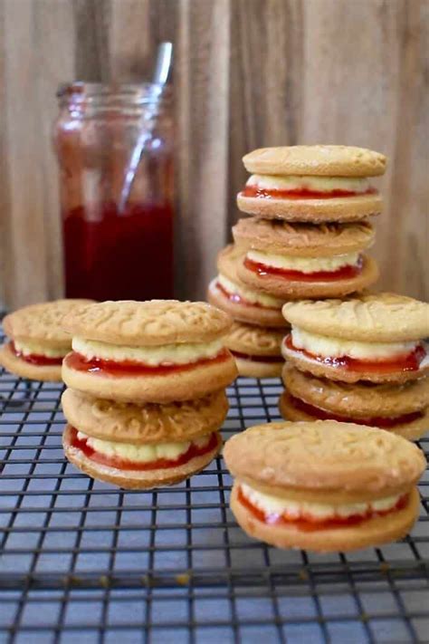 Ways on how to feed your passion for cooking more. Monte Carlo Biscuit Recipe | Cooking with Nana Ling