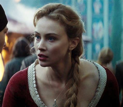 Dracula Untold Mirena Dracula Untold Sarah Gadon Dracula