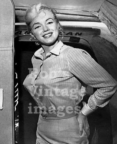 Marilyn Monroe BULLET BRA MAMA Photo Retro 1940 S 1950 S Movie Star 8