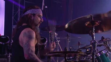 Mike Portnoy Guests On 22 Now With Twisted Sister Bassist Mark Mendoza Reflects On Performing