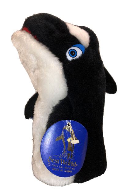 Vintage 1989 Sea World Shamu Hand Puppet Orca Killer Whale Plush Squeak