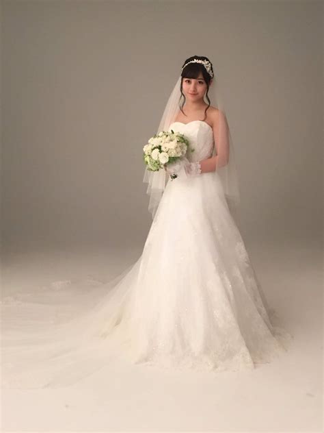 橋本環奈のウェディングドレス姿に大反響 天使すぎる花嫁と話題に ライブドアニュース