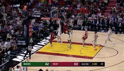 Video Justise Winslow Throws Down Filthy Alley Oop Dunk From Dwyane