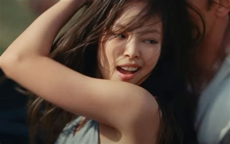 Jennie nhảy gợi dục và áp lực nữ thần tượng Hàn Tuổi Trẻ Online