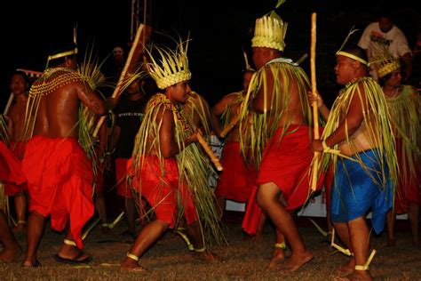 Saipan Carolinian Dancers Members From The Relaufawasch S Flickr