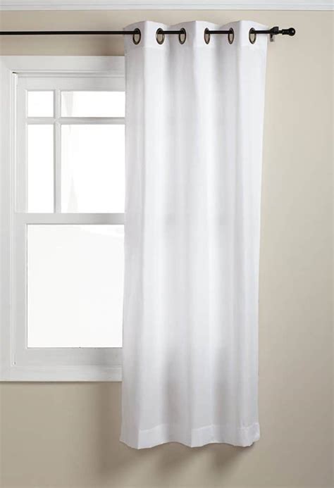 Here are 15 gorgeous bathroom curtain ideas for beautiful bathroom. Tips & Ideas for Choosing Bathroom Window Curtains (WITH ...