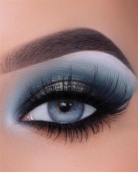 An Knook On Instagram Blue Smokey Eyes 💙would You Wear This Eyelook
