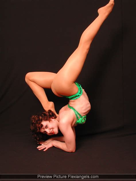 Flexible Gymnast Sexy Amateurs Pics