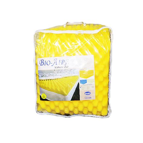 Egg crate foam mattress toppers look like the inside of an egg crate, but they are made of soft foam that compresses when you lay down on it. Foam Egg Mattress 30X75X3'' Yellow - Optium Medical