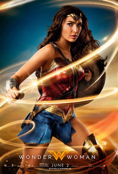 In every action scene she looks like she belongs, and she owns the action. La Identidad judía de Wonder Woman - Gal Gadot está Creando más controversia