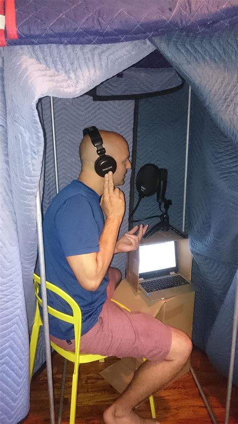 Diy Soundproof Recording Booth 47 And Some Old Moving Blankets Diy