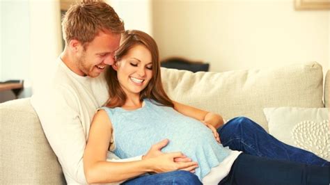 To Keep Wife Happy During Pregnancy Every Husband Should Do These 5 Things