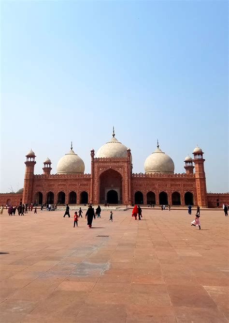 Badshahi Mosque - Lahore, Pakistan - TAYONTHEMOVE