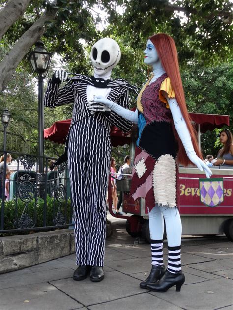 Video Jack Skellington And Sally Meet And Greet With Short Interview