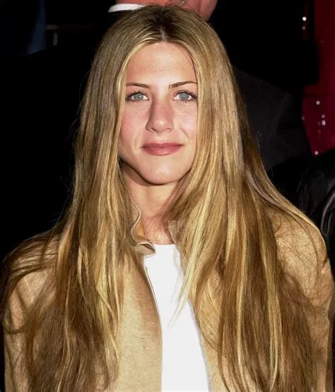 21 Of Jennifer Aniston S Most Iconic Hairstyles Hair A Wavy Hair Her