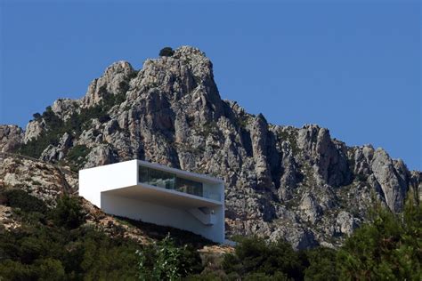 5 Impressive Cliff Houses That Push The Boundaries Of Design Opumo Magazine