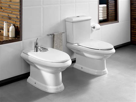 25 Ide Terbaru Toilet And Bidet Set