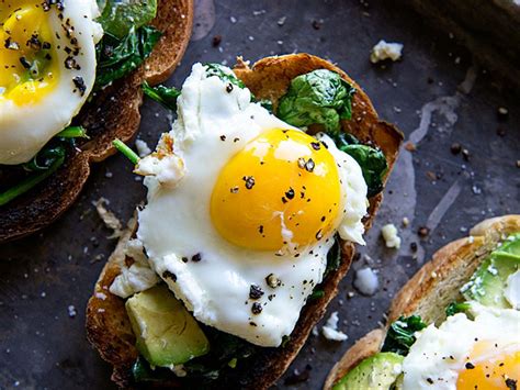 15 Healthy Summery Egg Breakfast Recipes | Easy brunch recipes, Brunch recipes, Toast recipes