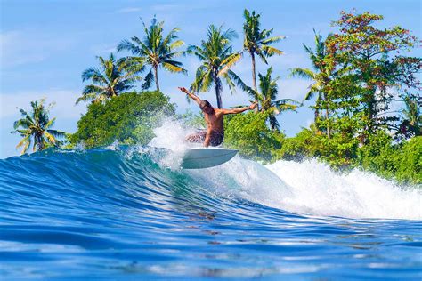The 10 Best Surf Spots In Bali Do Not Miss Out