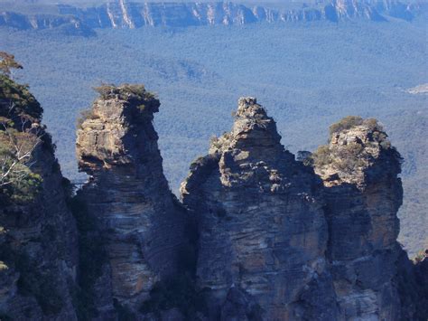 The original dos version was published in 1996 by sakura soft. Photo of the three sisters | Free australian stock images