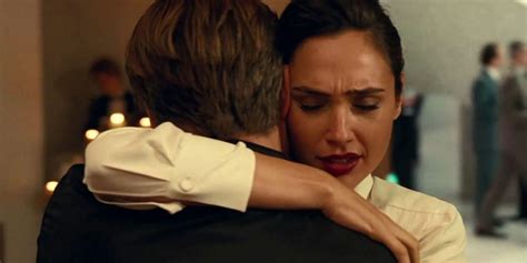 Wonder woman comes into conflict with the soviet union during the cold war in the 1980s and finds a formidable foe by the name of the cheetah. Wonder Woman 1984: un trailer mostra Diana che perde di ...