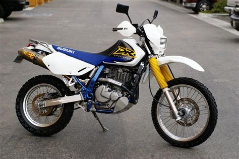 Only normal wear or maintenance items are not covered. 1990 Suzuki DR 650 R Dakar - Moto.ZombDrive.COM