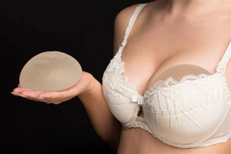 Health Canada Moves To Ban Textured Breast Implants Reports Web Top