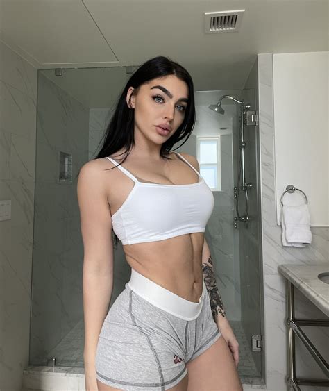 TW Pornstars Pic Emily Rinaudo Twitter Am I Cute With Clothes On Too PM Feb