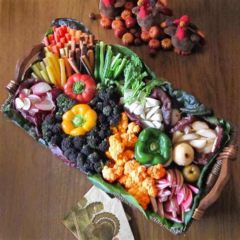 Get the thanksgiving feast started with some of our favorite fall appetizers! Scarf Boys: "Crudite Basket" for "Thanksgiving ...