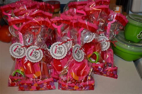 I Made These Treat Bags For My Daughters Valentines Day Party At School