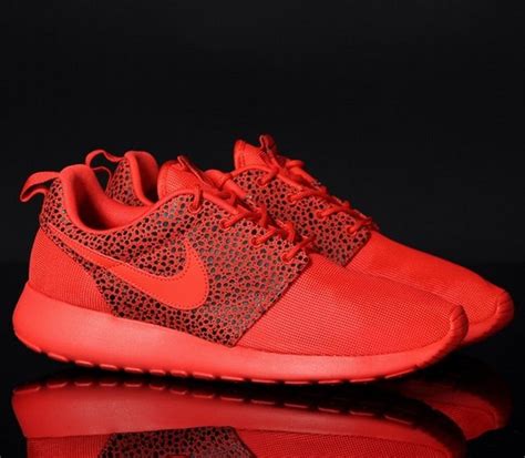 Nike Roshe Run Premium Safari Challenge Red Black Running Shoes
