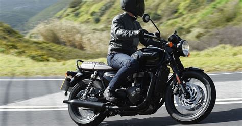 royal enfield triumph kgf price