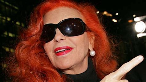 La cantante milva, una de las grandes intérpretes de la canción italiana, ha muerto a los 81 años de con un estilo durante enormemente versátil, milva transitó géneros musicales muy diferentes gracias. MILVA cantante storica degli anni '60 e '70 qui COME ERA e ...