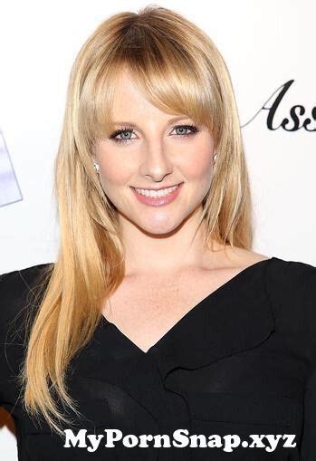 Big Bang Theorys Melissa Rauch Strips Down For Maxim Todays From