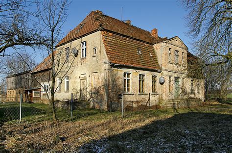 Attraktive wohnhäuser zum kauf für jedes budget, auch von privat! Gutshaus Sülten Hof - Werner Conrad