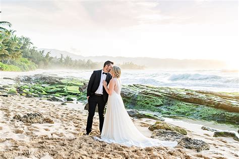 Simply The Best Brittany And Timothys Oahu Destination Wedding