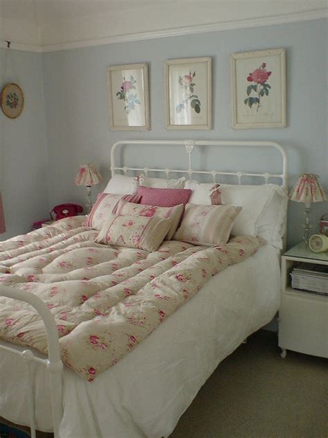 Simple Vintage Bedroom Ideas