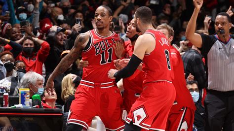 Demar Derozan Leads Bulls Past Wizards Makes Nba History With Game