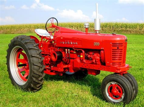 1956 Farmall 300 Antique Tractors Vintage Tractors Vintage Farm