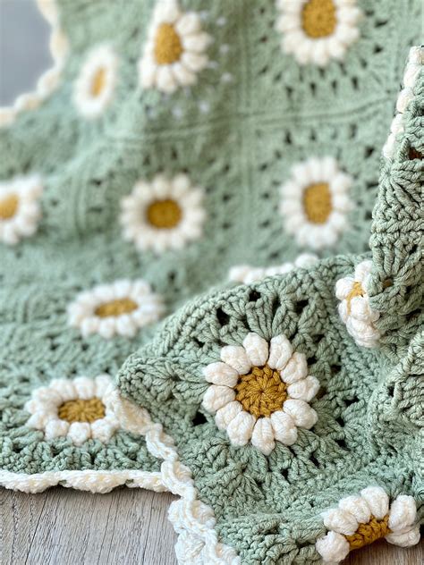 Crochet Daisy Granny Square Blanket Pattern Daisy Blanket Etsy Canada