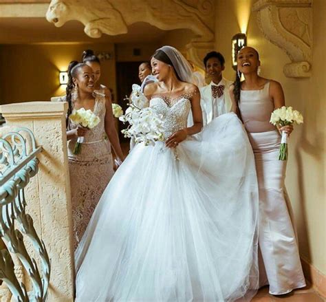 Avp bridget jones baby 06sept2016. Best celebrity's wedding dresses of the year - Ghafla ...