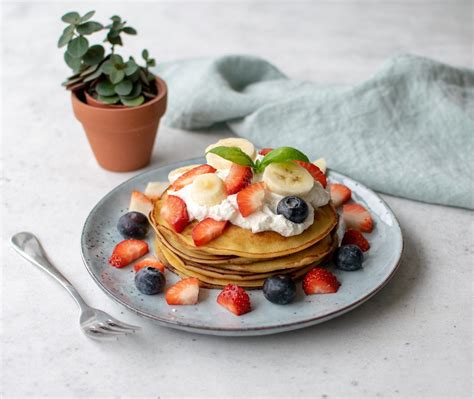 GREEK OAT PANCAKES | Cuore di Pane | Oat pancakes, Food, Yummy food
